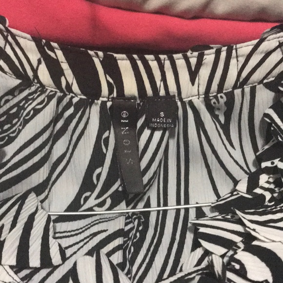 Blouse - Picture 2 of 3